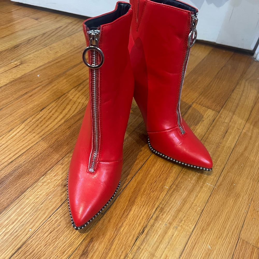*NWOT* Bar III Red Zippered Ankle Boots